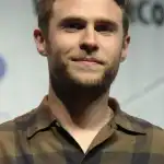 Iain De Caestecker