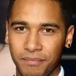 Elliot Knight