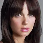 Mia Kirshner