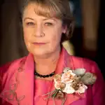 Noni Hazlehurst