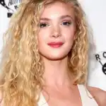 Elena Kampouris