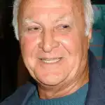 Robert Loggia