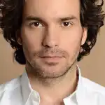 Santiago Cabrera