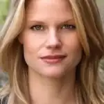 Joelle Carter