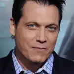 Holt McCallany