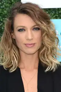 Natalie Zea