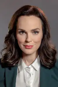 Erin Cahill