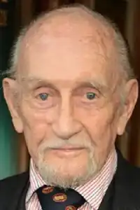 Roy Dotrice