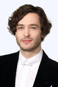 Alexander Vlahos