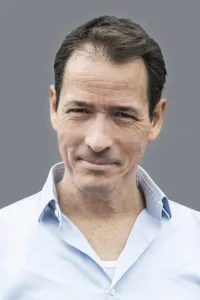 Bert Van Nieuwenhuyse